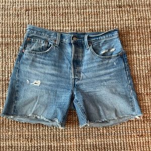 Levi 501 cut off shorts